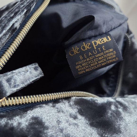 Chic Velvet Clutch Cosmetic Purse in Grey Blue Cle de peau beaute - Picture 10 of 13